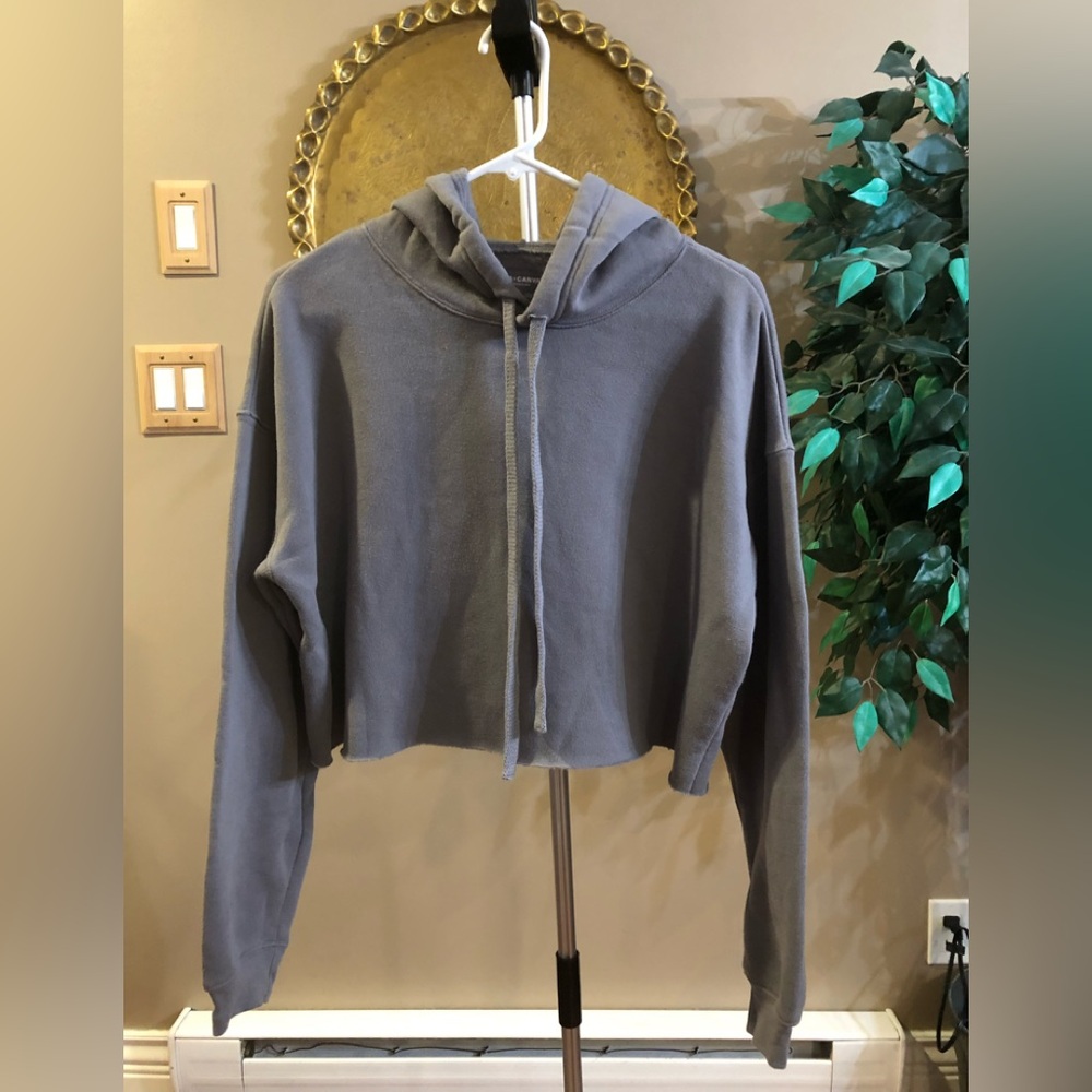 Grey cropped hoddie